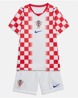 Billige Fotballdrakt Kroatia Replika Hjemmedraktsett Barn VM 2026 Kortermet (med bukser)